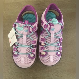 NWT New Balance Kids Adirondack Sandal